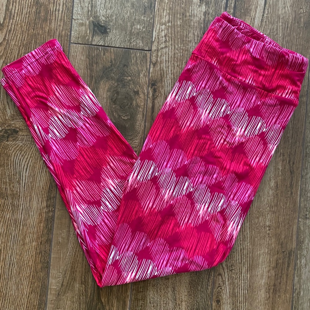 VALENTINE’S LULAROE LEGGINGS